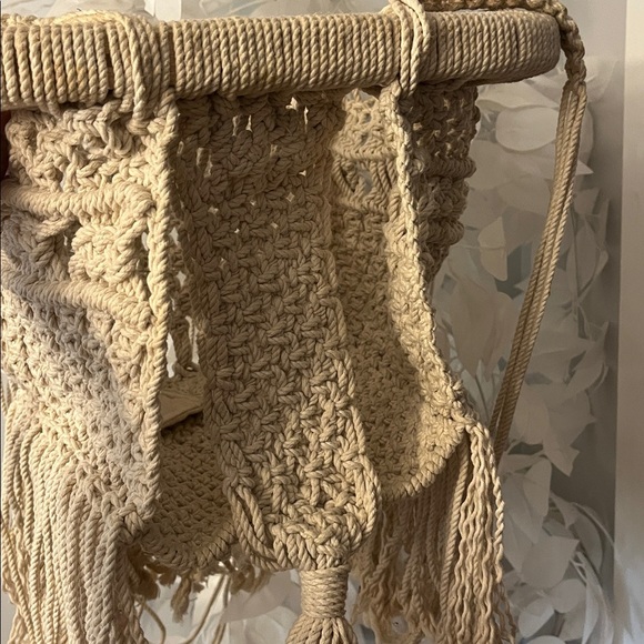 FINN & EMMA Macrame Swing Needs Cleaning - Picture 5 of 10